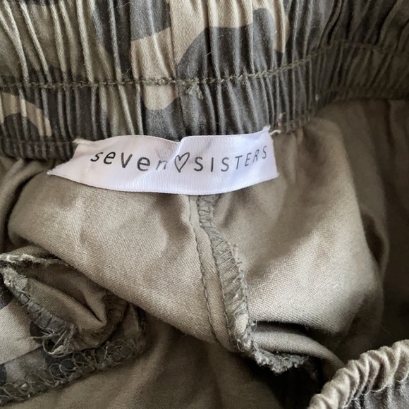 Camo Joggers - Picture 3 of 3